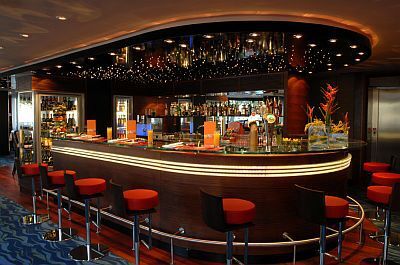 Novotel Danube Budapest - Drinkbar im 4-Sterne-Hotel Novotel Danube am Ufer der Donau mit wunderschöner Aussicht