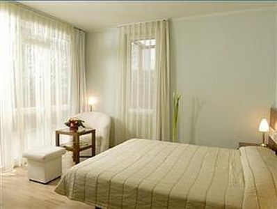 Hotel Holiday Beach - günstige Wellnesshotel in Buda für ein Wellnesswochenende