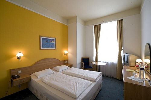 Schönes und freies Doppelzimmer im Golden Park Hotel Budapest - Zimmer mit Internet Beziehung