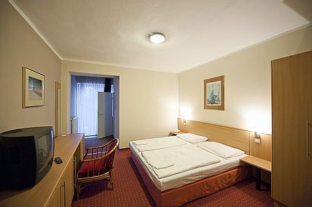Zweibettzimmer im Hotel Lido Budapest mit Sonderangeboten in der ungarischen Hauptstadt