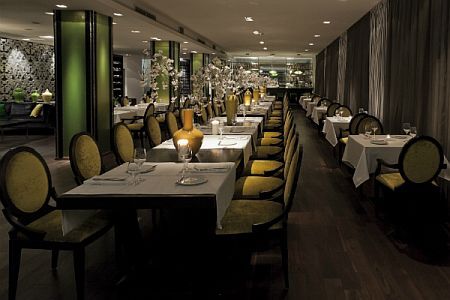 Elegantes Restaurant vom Andrassy Hotel nahe Oktogon